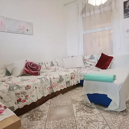 Apartment апартамент 7 *